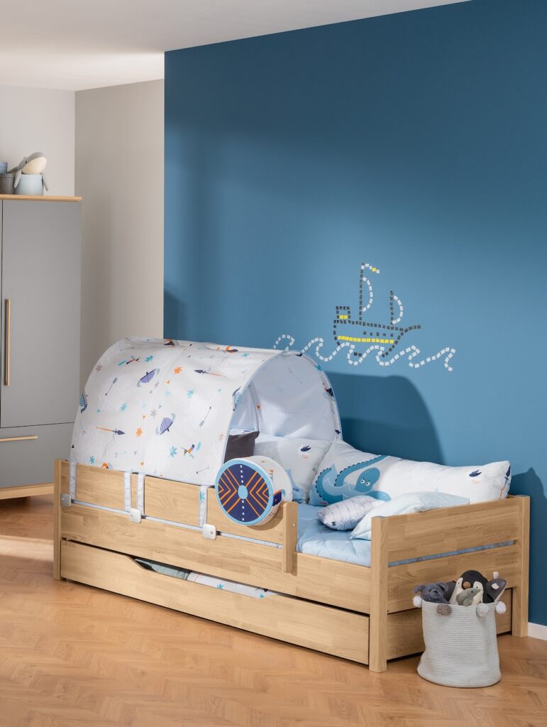 letto con copertura tessile